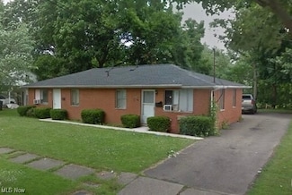 2305 & 2307 Nesmith Lake Blvd, Akron, OH 44314