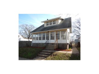 1413 3rd St SW, Cedar Rapids, IA 52404