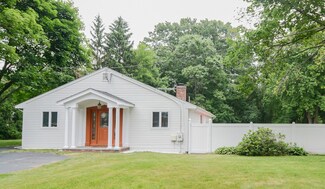 97 Greenwood Rd, Andover, MA 01810