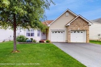 8 Silver Maple Ln, Howell, NJ 07731