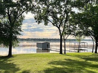 7342 Briar Rd, Azle, TX 76020
