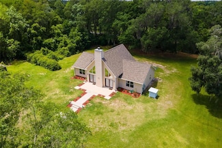27915 Debbie Rd, Okahumpka, FL 34762