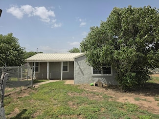 1313 Skyline Dr, Amarillo, TX 79108