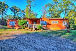 2595 Sabine Town Cir, Hemphill, TX 75948