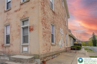101 Market St, Tamaqua, PA 18252