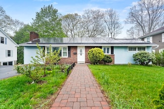 27 Winslow St, Gardner, MA 01440