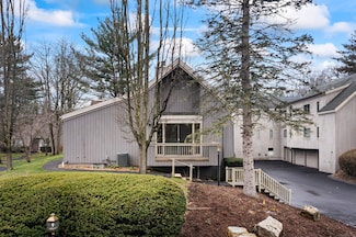 36 Algonquin Ln Unit B, Stratford, CT 06614