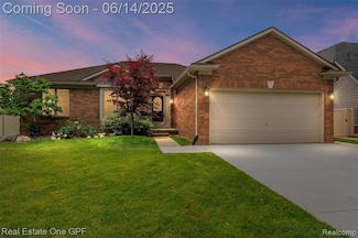52657 Creekside Dr, Chesterfield, MI 48047