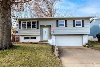 2938 Oxford Dr, Bettendorf, IA 52722