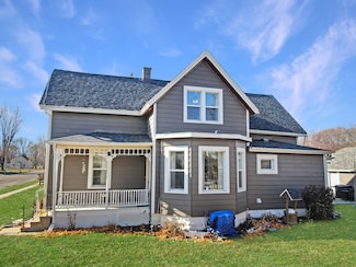 524 Hamilton St W, West Salem, WI 54669