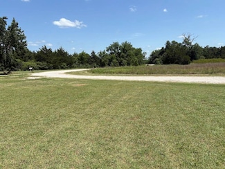 8 & 10 Bankside Dr, Burneyville, OK 73430