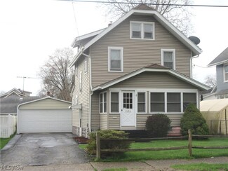 2126 Newton St, Akron, OH 44305