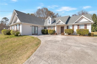 1321 Stoneleigh Dr, Conyers, GA 30094