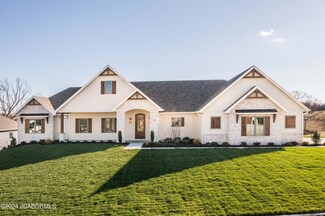 914 Hickory Ct, Jefferson City, MO 65101