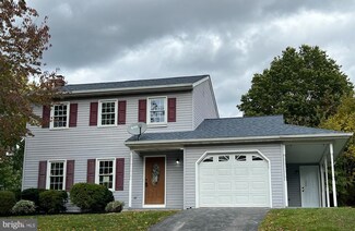 14 Ingham Dr, Stevens, PA 17578