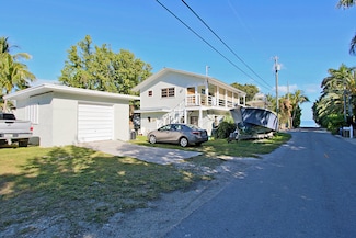 203 Tarpon St, Tavernier, FL 33070