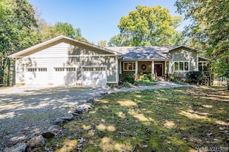 796 Tanglewood Dr, Bracey, VA 23919