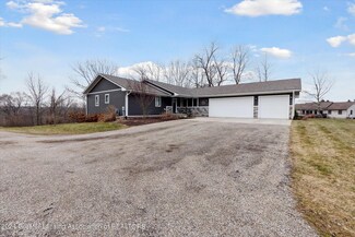 13291 Audrey Ln, Grand Ledge, MI 48837