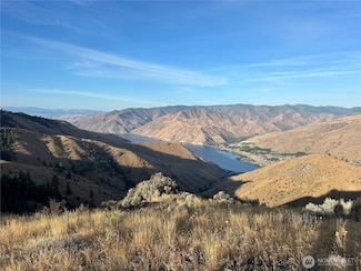 483 Road South NW, Waterville, WA 98858