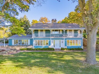 5244 River Rd, Waunakee, WI 53597