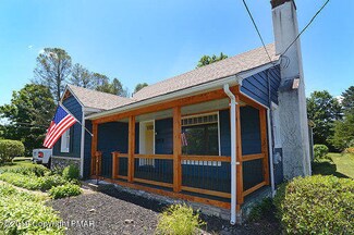 1647 Wallace St, Stroudsburg, PA 18360