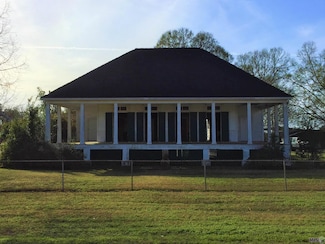 10826 Pointe Coupee Rd, New Roads, LA 70760