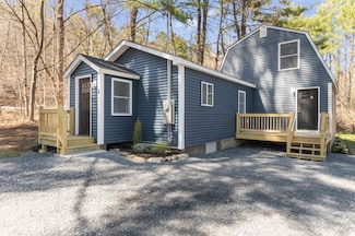 8 Goss St, Claremont, NH 03743