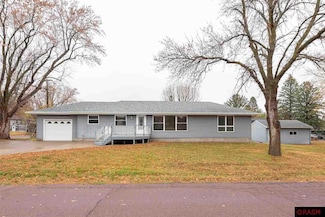 212 Columbia St, Cleveland, MN 56017