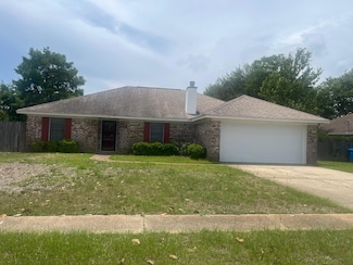 2309 Orion Lake Dr, Navarre, FL 32566