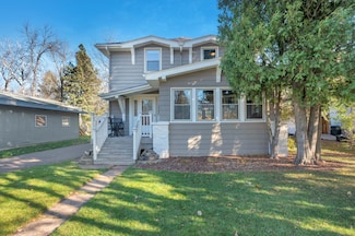 1822 Vermilion Rd, Duluth, MN 55803