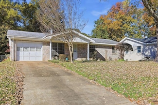 1808 Green Acres Rd, Jacksonville, AR 72076