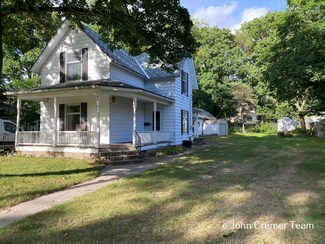617 N Washington St, Lowell, MI 49331