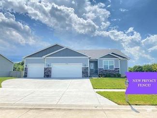 8550 William Dr, Manhattan, KS 66502
