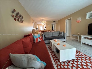 4800 Hillcrest Ln Unit 103, Hollywood, FL 33021