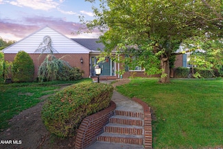 124 Barclay St, Bedford, PA 15522