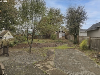 410 Warren St, Oregon City, OR 97045