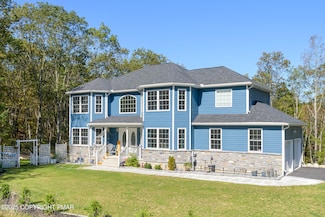 322 Russell Ct, Effort, PA 18330