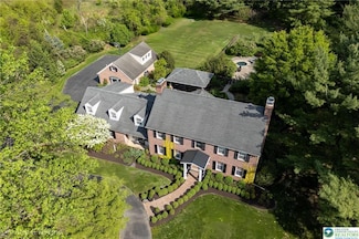 1840 Apple Tree Ln, Bethlehem, PA 18015