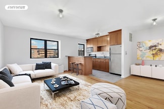 25-10 31st Ave Unit 3Z, Astoria, NY 11106