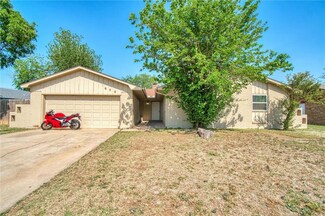 608 Sky Cir, Altus, OK 73521