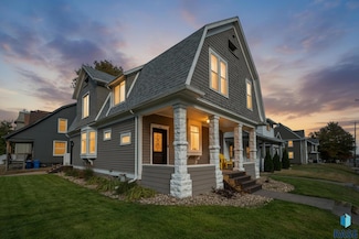 520 W 14th St, Sioux Falls, SD 57104