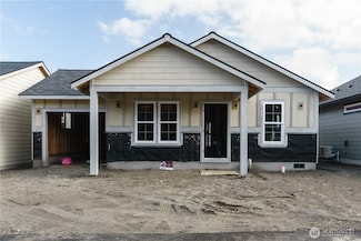 111 7th St SW, Long Beach, WA 98631