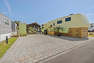 3665 Sandpiper Rd Unit 157, Virginia Beach, VA 23456