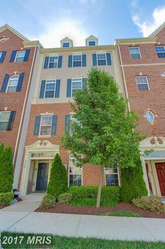 5766 Virginia Ln, Oxon Hill, MD 20745