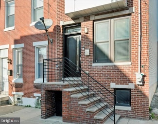2131 E Tucker St, Philadelphia, PA 19125