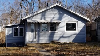 7518 Maple Ave, Gary, IN 46403