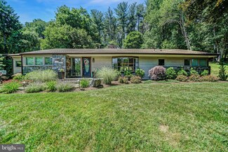 211 Timber Jump Ln, Media, PA 19063