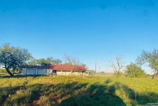 4490 W Fm 117, Dilley, TX 78017