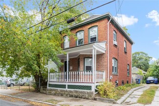 246 Bay View Ave, Providence, RI 02905