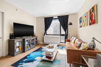 25-21 43rd Ave Unit 511, Long Island City, NY 11101